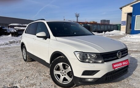 Volkswagen Tiguan II, 2018 год, 1 750 000 рублей, 3 фотография