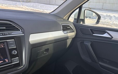 Volkswagen Tiguan II, 2018 год, 1 750 000 рублей, 12 фотография