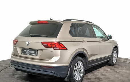 Volkswagen Tiguan II, 2017 год, 1 990 000 рублей, 5 фотография
