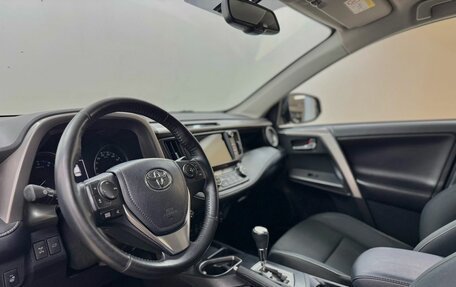 Toyota RAV4, 2018 год, 2 630 000 рублей, 11 фотография