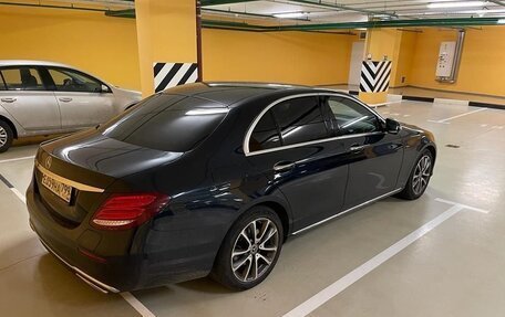 Mercedes-Benz E-Класс, 2017 год, 5 000 000 рублей, 2 фотография