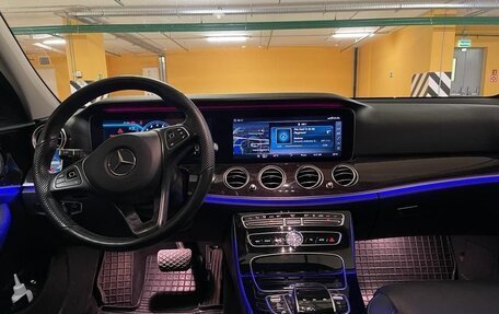 Mercedes-Benz E-Класс, 2017 год, 5 000 000 рублей, 4 фотография