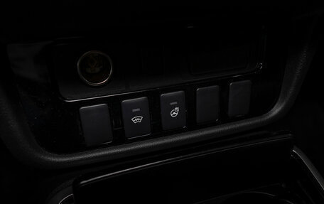 Mitsubishi Outlander III рестайлинг 3, 2018 год, 2 400 000 рублей, 15 фотография