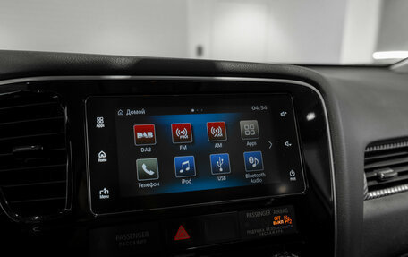 Mitsubishi Outlander III рестайлинг 3, 2018 год, 2 400 000 рублей, 18 фотография