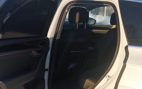 Volkswagen Touareg III, 2018 год, 5 250 000 рублей, 28 фотография