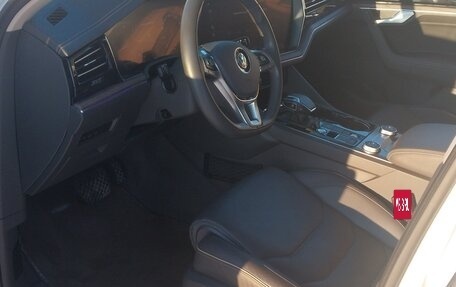 Volkswagen Touareg III, 2018 год, 5 250 000 рублей, 26 фотография