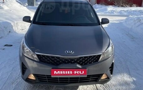 KIA Rio IV, 2021 год, 1 780 000 рублей, 1 фотография