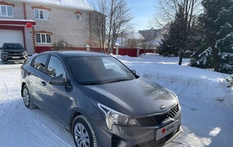 KIA Rio IV, 2021 год, 1 780 000 рублей, 3 фотография