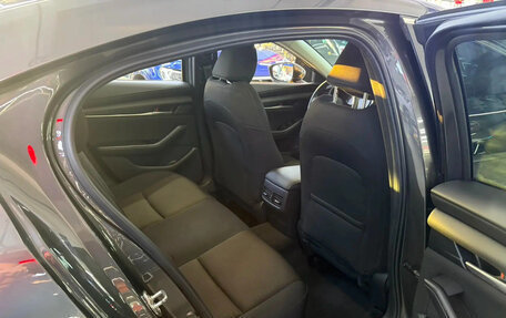 Mazda 3, 2022 год, 1 650 000 рублей, 7 фотография