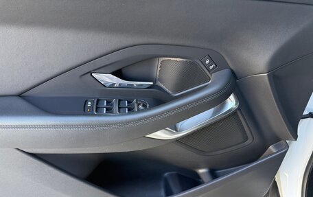 Jaguar E-Pace, 2018 год, 2 800 000 рублей, 11 фотография