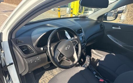 Hyundai Solaris II рестайлинг, 2014 год, 930 000 рублей, 2 фотография