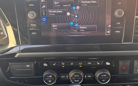 Volkswagen Multivan T6 рестайлинг, 2021 год, 7 000 000 рублей, 21 фотография