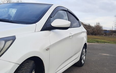 Hyundai Solaris II рестайлинг, 2011 год, 630 000 рублей, 4 фотография