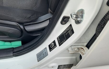 Hyundai Solaris II рестайлинг, 2011 год, 630 000 рублей, 17 фотография