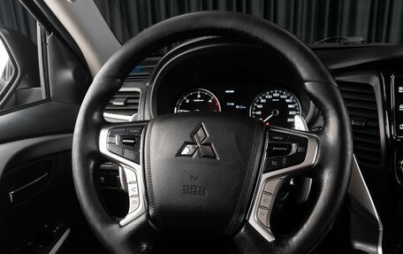 Mitsubishi Pajero Sport III рестайлинг, 2018 год, 2 569 000 рублей, 13 фотография