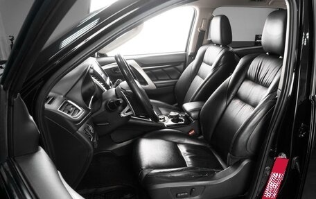 Mitsubishi Pajero Sport III рестайлинг, 2018 год, 2 569 000 рублей, 10 фотография