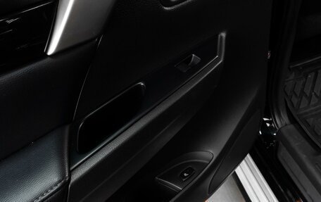 Mitsubishi Pajero Sport III рестайлинг, 2018 год, 2 569 000 рублей, 26 фотография