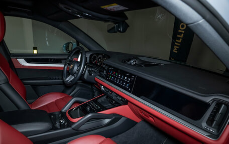 Porsche Cayenne III, 2024 год, 15 850 000 рублей, 25 фотография