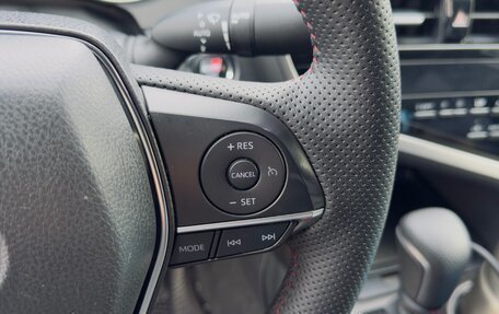 Toyota Camry, 2021 год, 3 400 000 рублей, 2 фотография