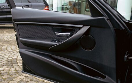 BMW 3 серия, 2017 год, 2 695 000 рублей, 12 фотография