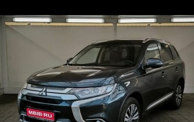 Mitsubishi Outlander III рестайлинг 3, 2019 год, 2 100 000 рублей, 1 фотография