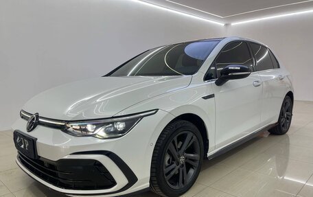 Volkswagen Golf VIII, 2021 год, 1 750 000 рублей, 1 фотография