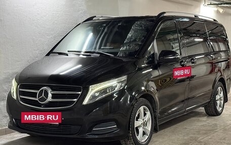 Mercedes-Benz V-Класс, 2016 год, 3 500 000 рублей, 3 фотография