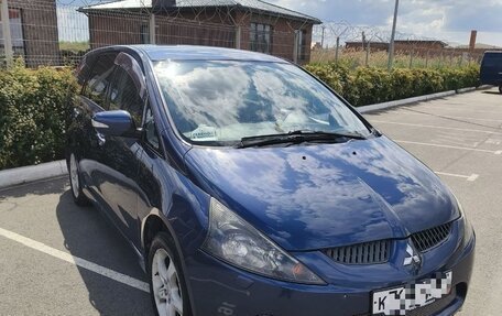 Mitsubishi Grandis, 2004 год, 650 000 рублей, 3 фотография