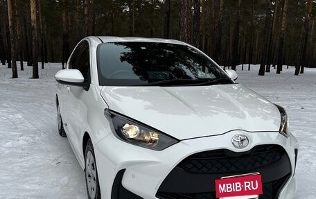 Toyota Yaris, 2020 год, 1 175 000 рублей, 3 фотография