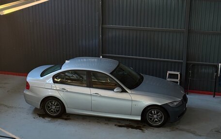 BMW 3 серия, 2005 год, 635 000 рублей, 19 фотография