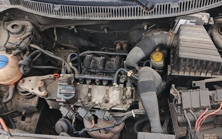 Volkswagen Polo IV рестайлинг, 2006 год, 50 000 рублей, 5 фотография