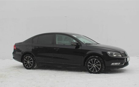 Volkswagen Passat B7, 2013 год, 1 080 000 рублей, 3 фотография