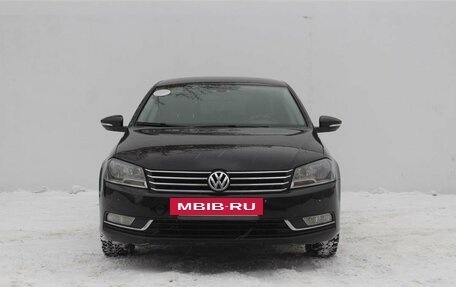 Volkswagen Passat B7, 2013 год, 1 080 000 рублей, 2 фотография