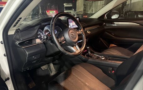 Mazda 6, 2018 год, 1 870 000 рублей, 10 фотография