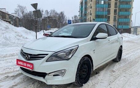 Hyundai Solaris II рестайлинг, 2014 год, 900 000 рублей, 3 фотография