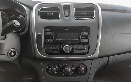 Renault Sandero II рестайлинг, 2018 год, 895 000 рублей, 18 фотография