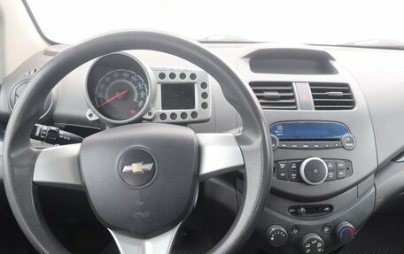 Chevrolet Spark III, 2011 год, 590 000 рублей, 10 фотография