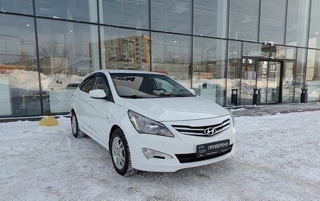 Hyundai Solaris II рестайлинг, 2015 год, 899 800 рублей, 3 фотография