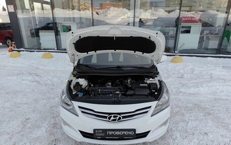 Hyundai Solaris II рестайлинг, 2015 год, 899 800 рублей, 11 фотография