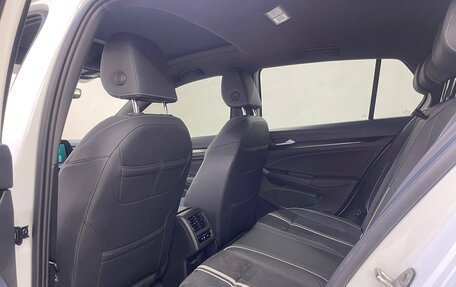 Volkswagen Golf VIII, 2021 год, 1 750 000 рублей, 10 фотография