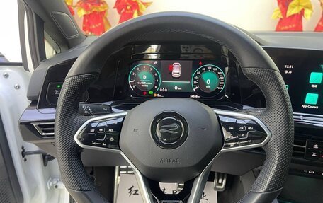 Volkswagen Golf VIII, 2021 год, 1 750 000 рублей, 7 фотография