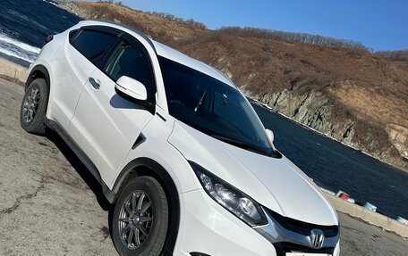 Honda Vezel, 2014 год, 1 250 000 рублей, 2 фотография