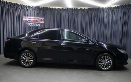 Toyota Camry, 2017 год, 1 949 000 рублей, 4 фотография