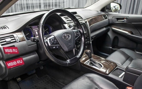 Toyota Camry, 2017 год, 1 949 000 рублей, 14 фотография