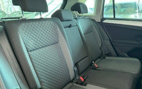 Volkswagen Tiguan II, 2018 год, 2 800 000 рублей, 20 фотография