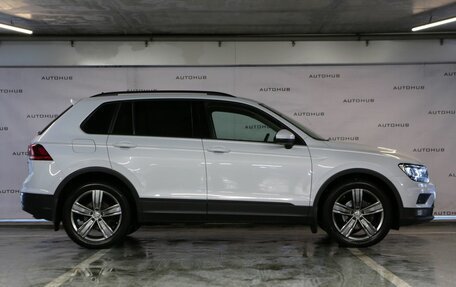 Volkswagen Tiguan II, 2019 год, 2 400 000 рублей, 8 фотография