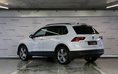 Volkswagen Tiguan II, 2019 год, 2 400 000 рублей, 5 фотография