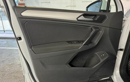 Volkswagen Tiguan II, 2019 год, 2 400 000 рублей, 13 фотография