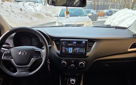 Hyundai Solaris II рестайлинг, 2020 год, 1 340 000 рублей, 10 фотография