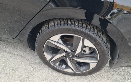 Hyundai Elantra, 2023 год, 2 030 000 рублей, 11 фотография